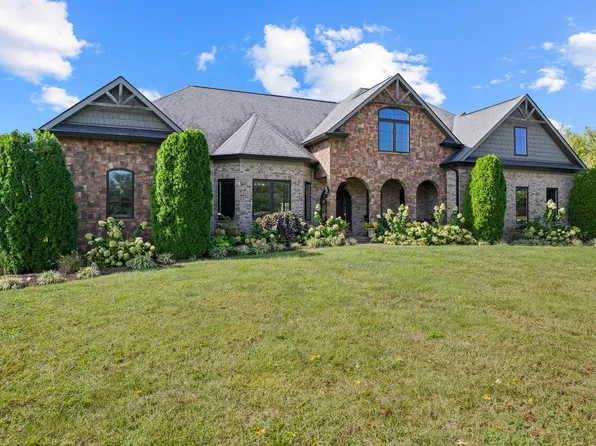 350 Cave Run Cir, Versailles, KY 40383