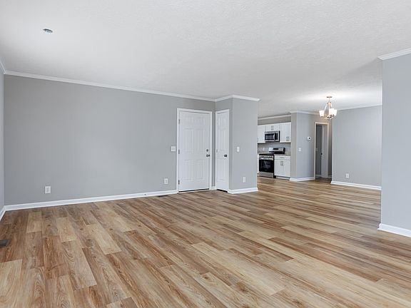 5th image of 507 Forestbrook Dr.