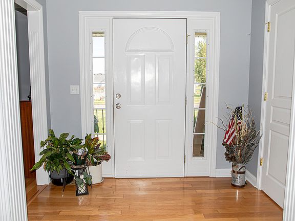 2nd image of 132 Chandler Dr