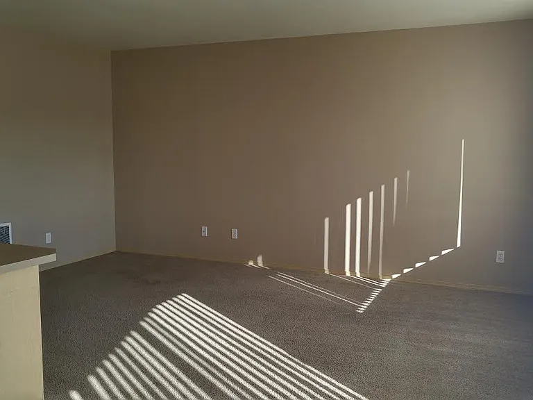Gateway Village Apartments — Photo 103
