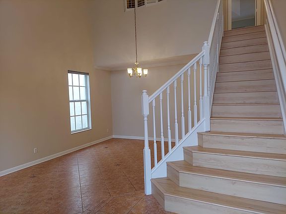 2nd image of 16160 La Costa Dr
