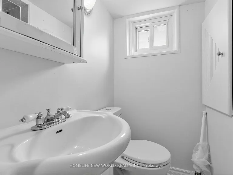 41 Binswood Ave #LOWER — Photo 5