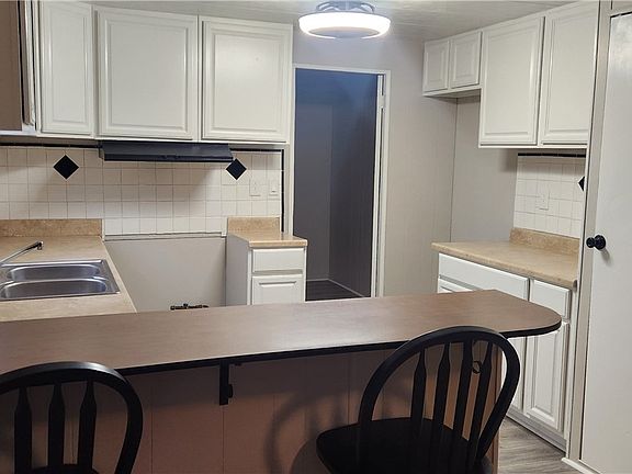 2nd image of 202 W Main Rd #132