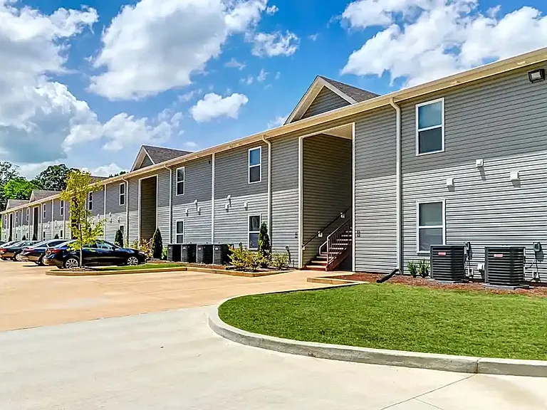 Crestview Apartments — Photo 46