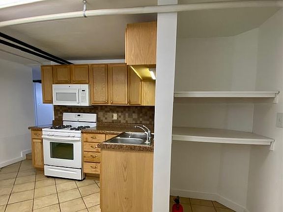 5th image of 303 E Jefferson St #B