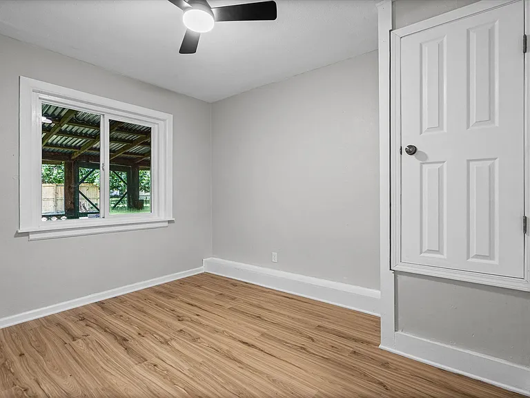 835 S Madison Dr — Photo 14