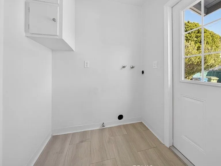 8100 Bellaire Ave — Photo 14