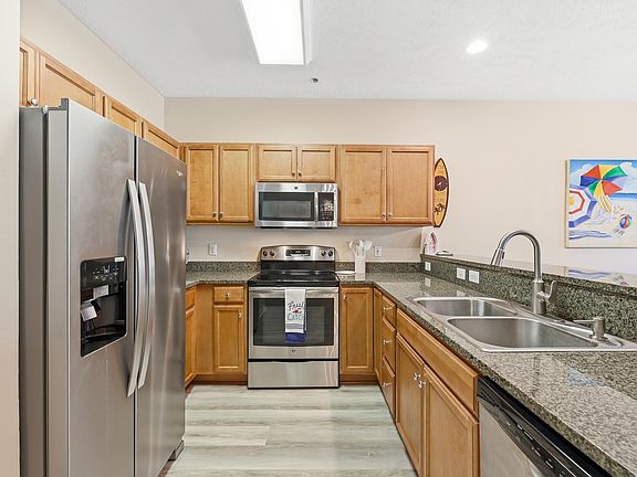 4th image of 601 Hillside Dr. N #2124