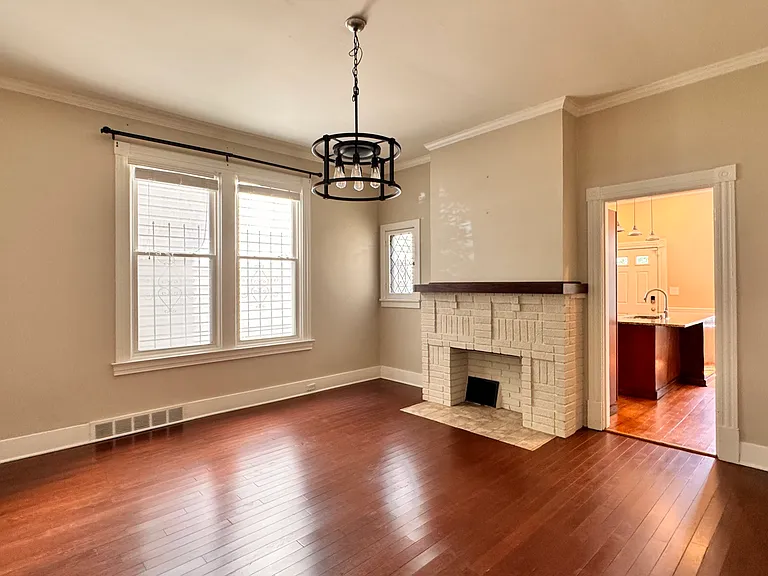 223 Lehigh Ave — Photo 5