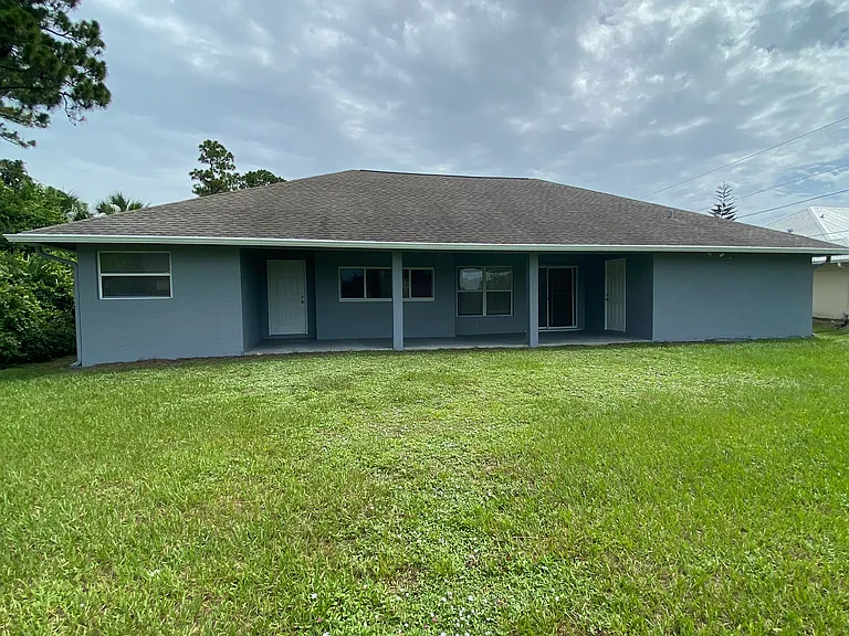 1362 SW Leisure Ln — Photo 34