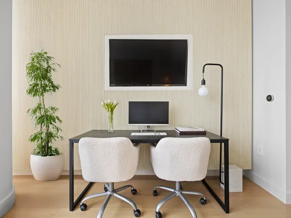 15 Hudson Yards image 10 of 35