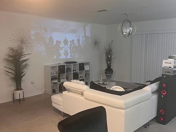 4th image of 255 Hibiscus Ln