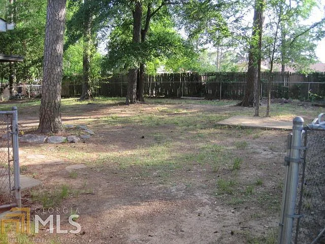 2040 Robin Cir NE — Photo 3