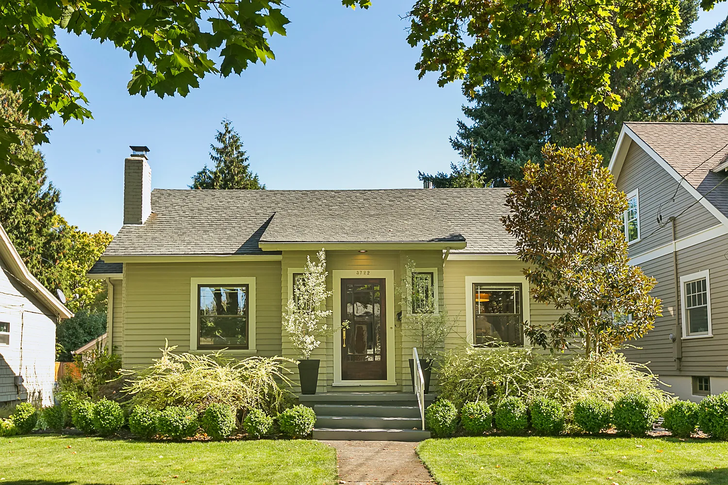 3722 NE 20th Ave photo 1