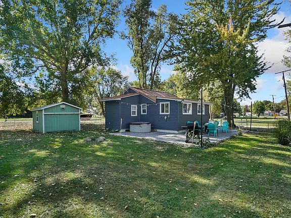 4th image of 4422 Bayshore Rd