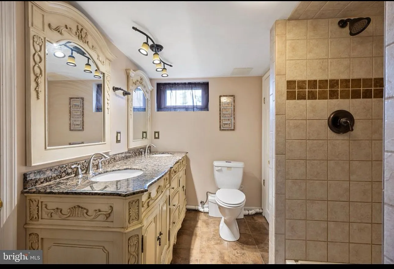 1 bed, 800 sqft, $1,300 — Photo 3