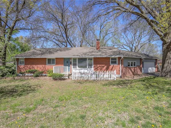 6300 W 83rd St, Overland Park, KS 66204