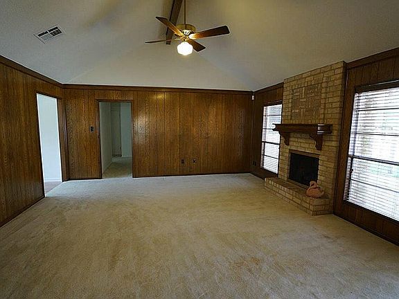 5th image of 306 Laxton Ct