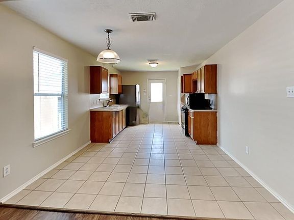 4th image of 14419 Hillard Green Ln
