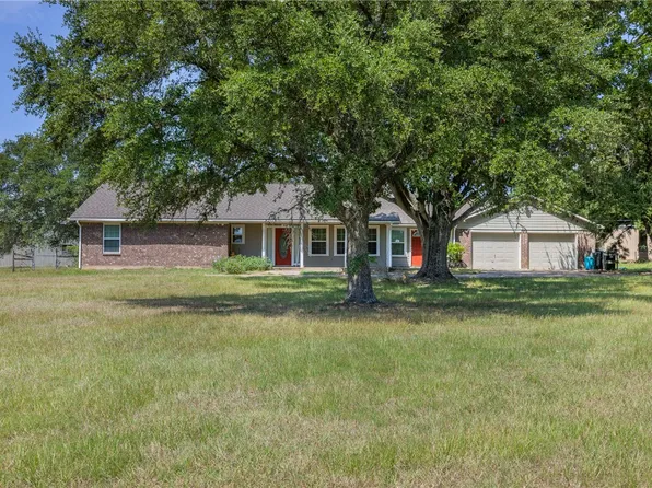 1500 Bluebonnet Dr, College Station, TX 77845