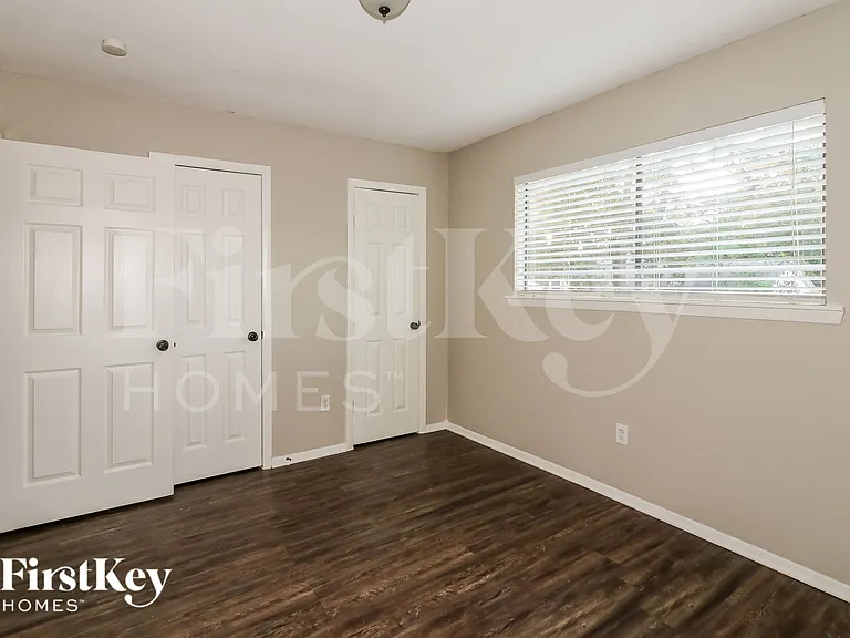 2703 Shady Bayou Ln — Photo 13
