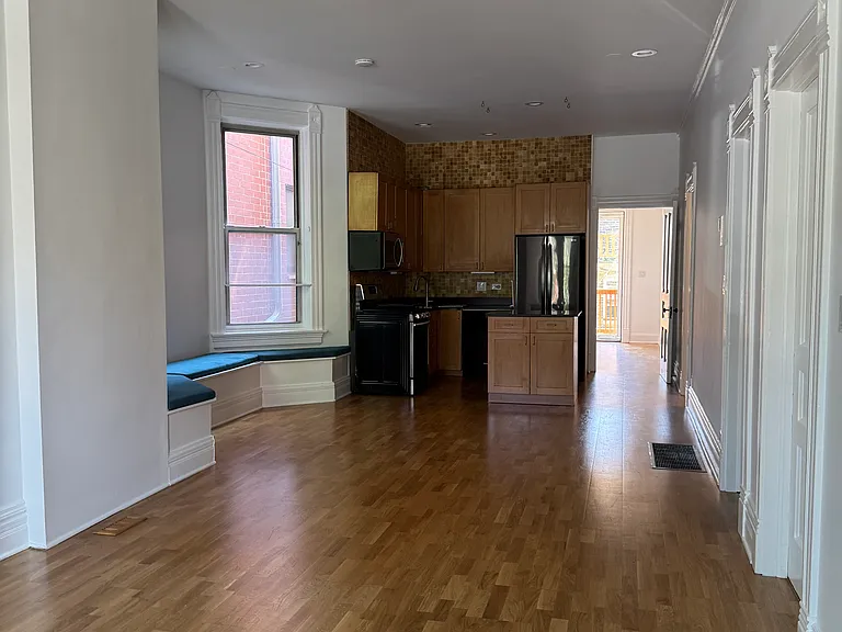 1467 W Huron St #1 — Photo 3
