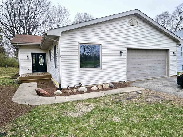 3205 20th St, Rockford, IL 61109