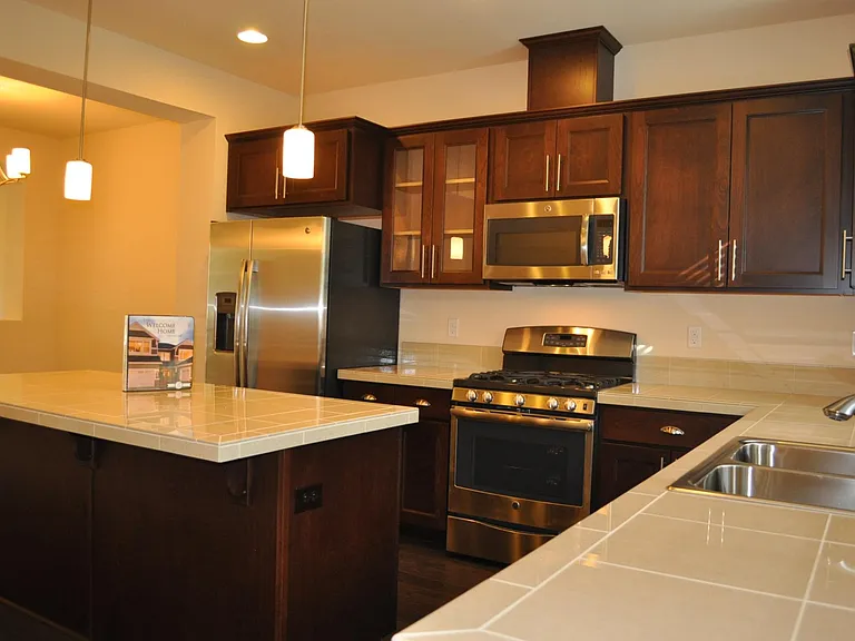 2544 NE Mulberry Walk — Photo 5