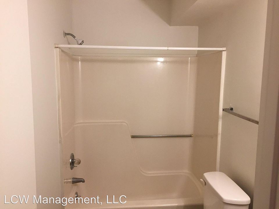 2nd image of 315 Taylor St APT O