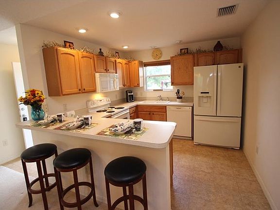 3rd image of 1478 Hollyberry Pl