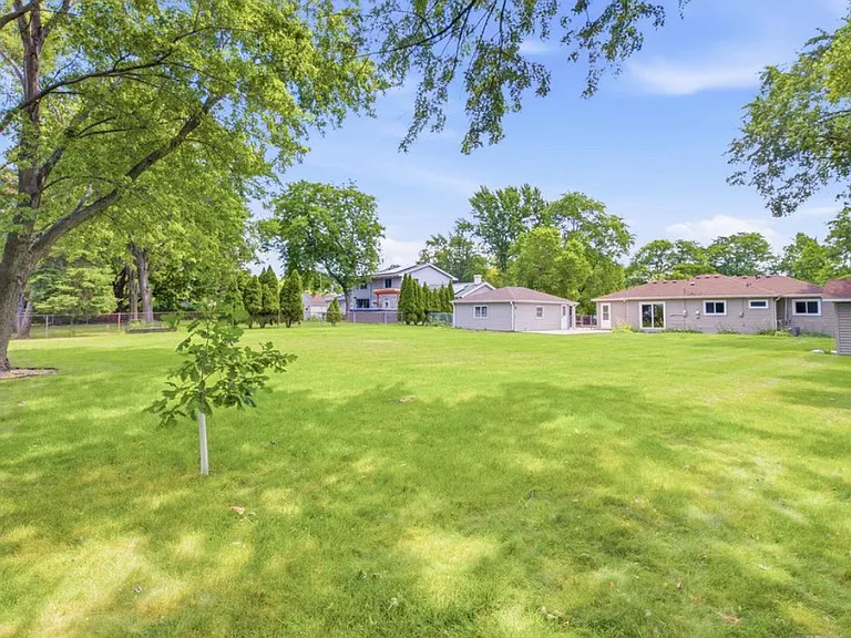 440 Aster Ln — Photo 7