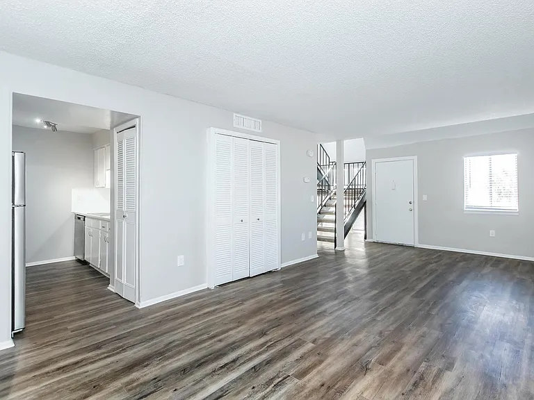 Wymore 360 Apartments — Photo 97