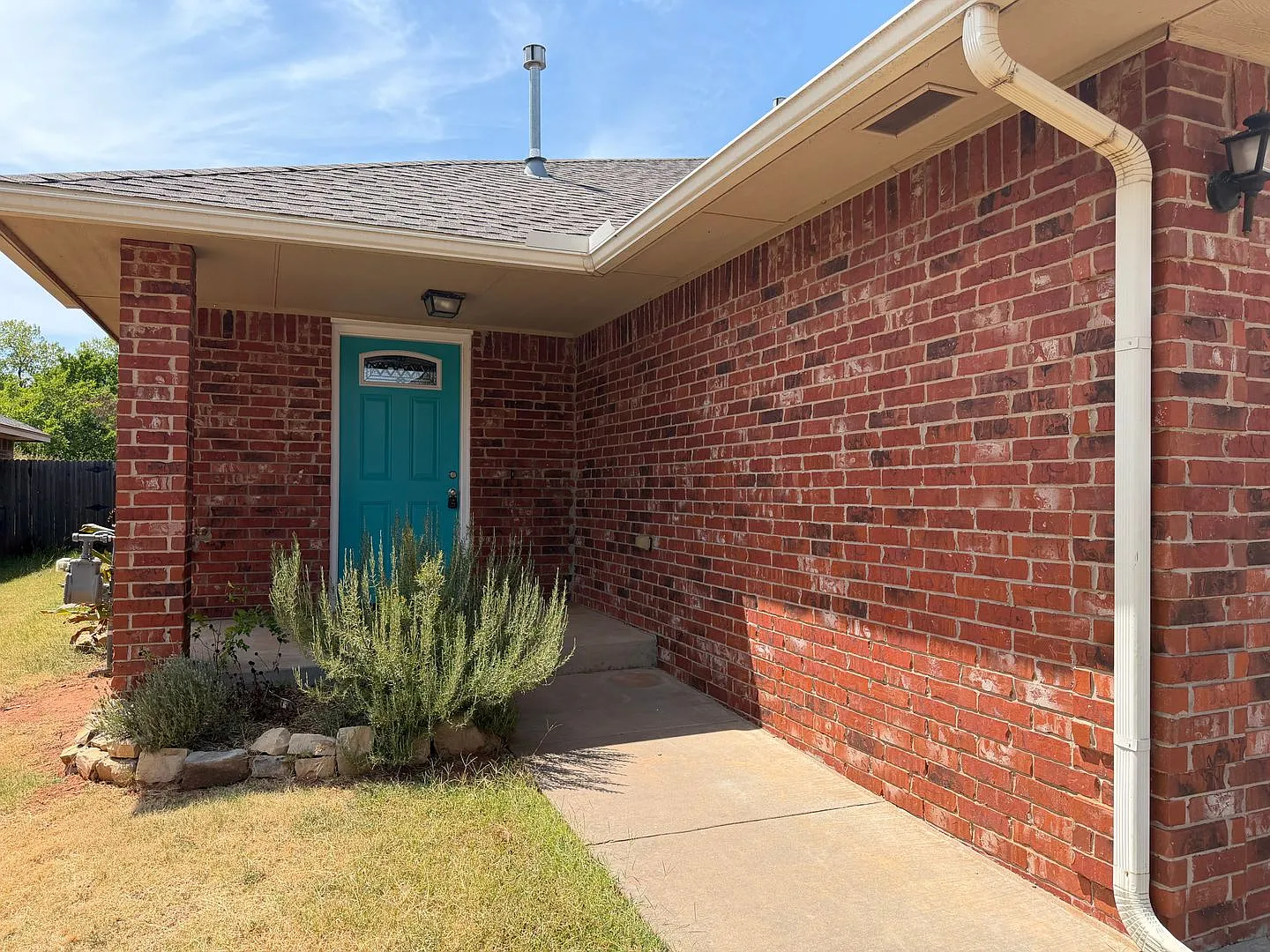 D - 3517 Galatian Way — Photo 2