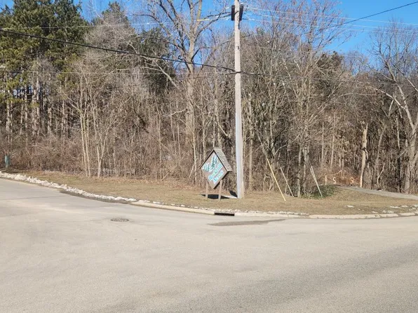 4865 Plainfield Ave NE, Grand Rapids, MI 49525