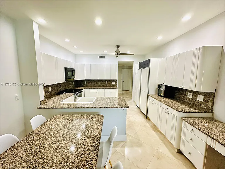 1832 Monte Carlo Way — Photo 9