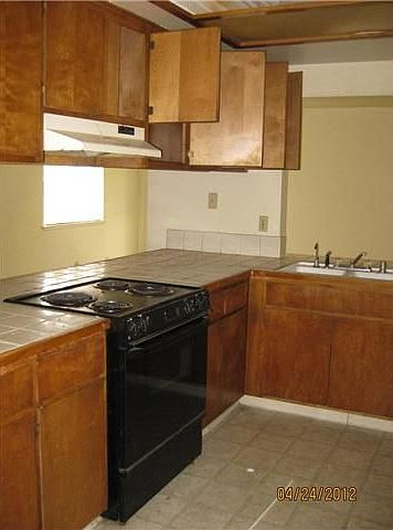2nd image of 6923 Olive Ave