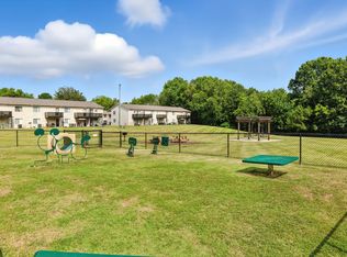 445 Stonewood Dr #207, Mooresville, NC 28115