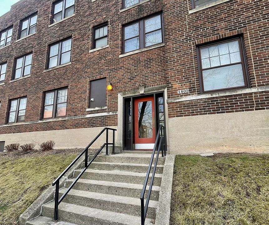 1st image of 1805 E Park Pl APT 26