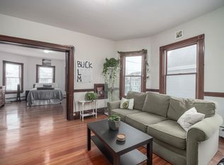 318 Beacon St #1, Somerville, MA 02143