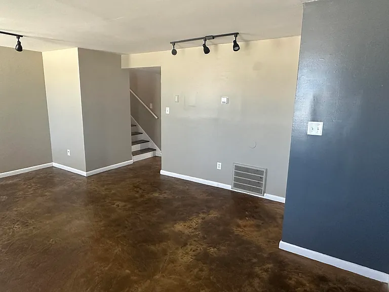 713 Wilkinson Blvd #1 — Photo 14