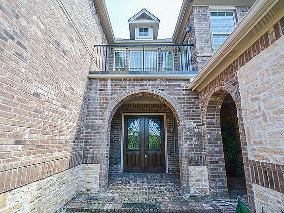 4th image of 32319 Waterford Crest Ln