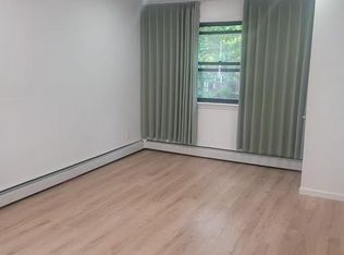 14428 Jewel Ave, Flushing, NY 11367