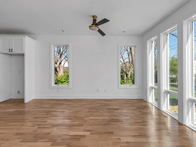 1934 Britt Pl — Photo 9