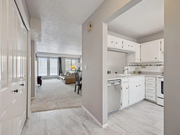 5201 Hiawatha Ln #1, Minneapolis, MN 55417