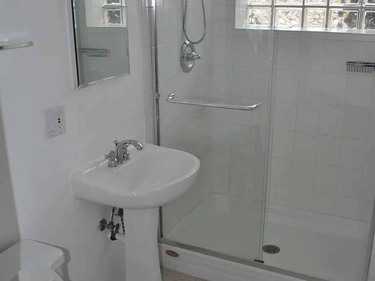 7343 N Kenneth Ave — Photo 7