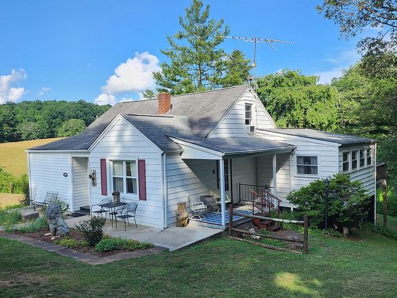 4th image of 1184 Keno Rd