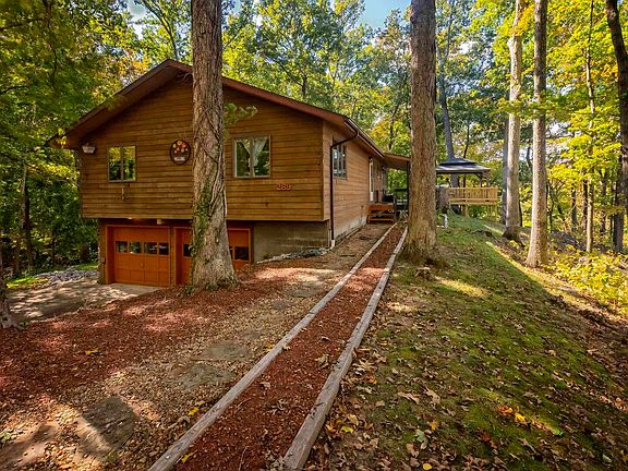 2nd image of 289 Avery Ln