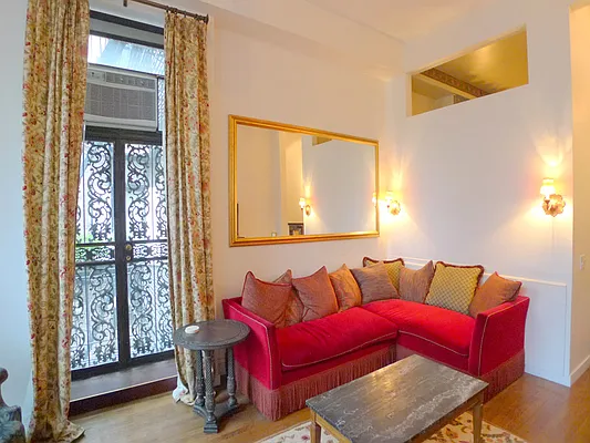 Sold by Sotheby's International Realty | media 9