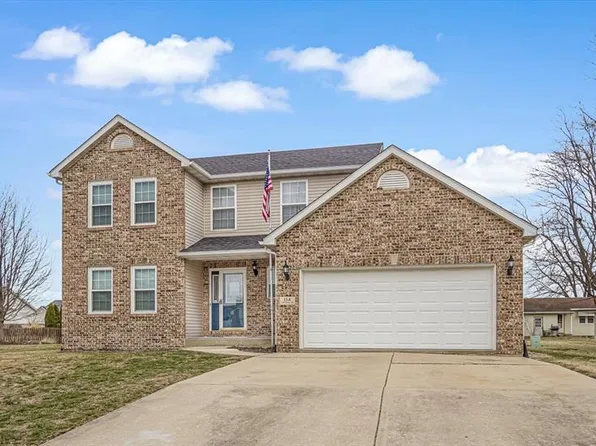 134 Colonial Dr, Hamel, IL 62046