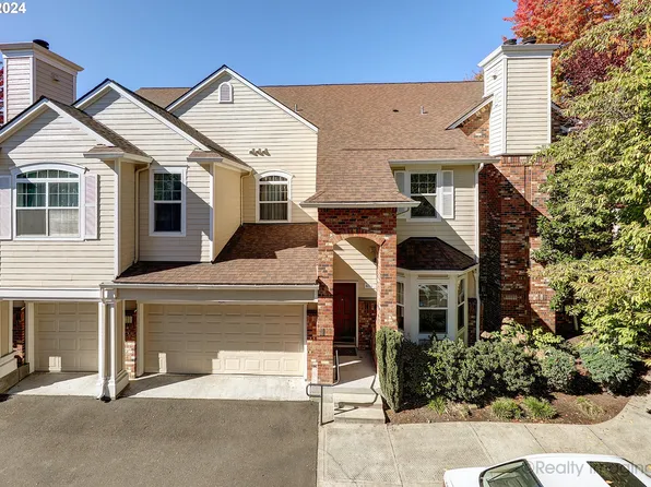 1280 NE Horizon Loop Unit 404, Hillsboro, OR 97124